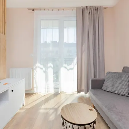 아파트 Osiedle Latarnikow With Parking By Renters *